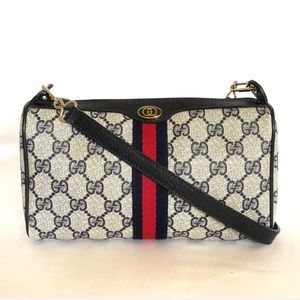 ❌SOLD❌GUCCI VINTAGE GG SUPREME SMALL CROSSBODY BAG